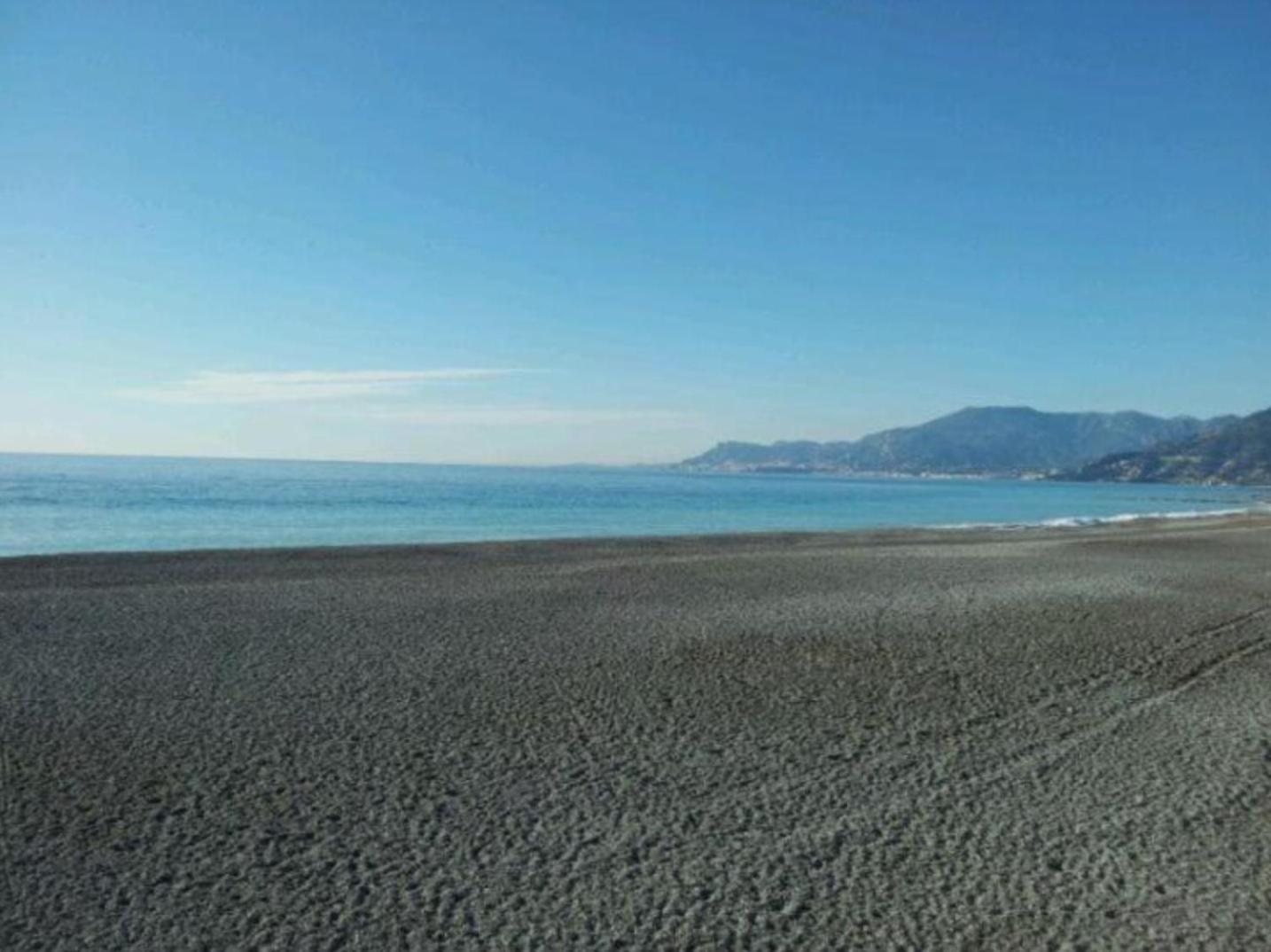Appartement Casa Mare - 250M Dalla Spiaggia à Vallecrosia Extérieur photo
